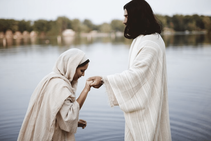 Quantos anos Maria tinha quando teve Jesus