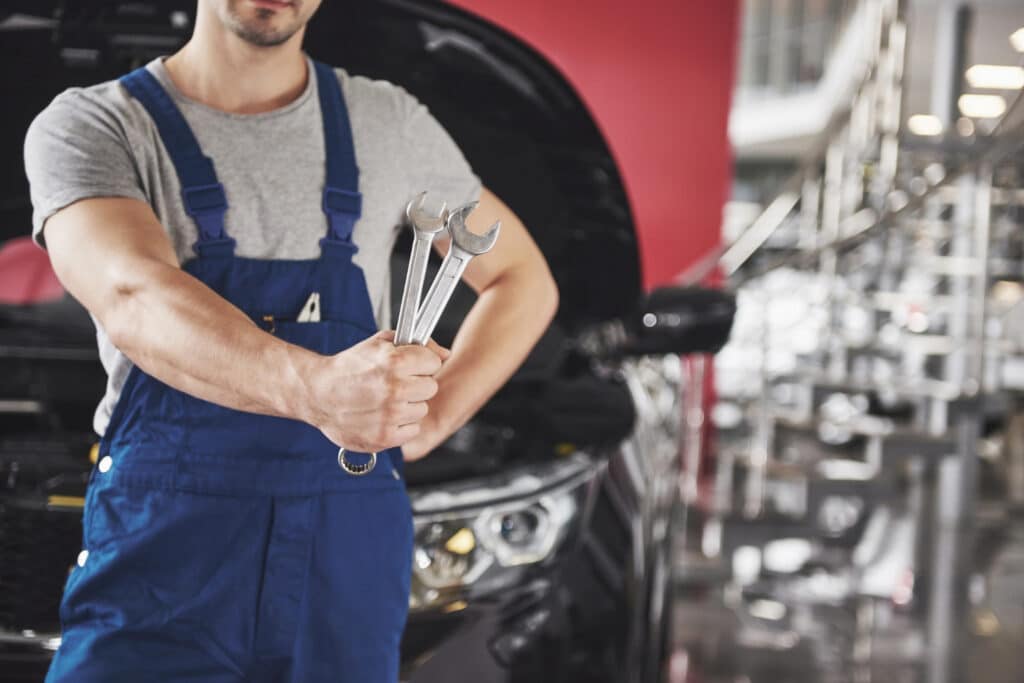 Como usar cupons de desconto para comprar peças de carro 