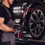Como usar cupons de desconto para comprar peças de carro 